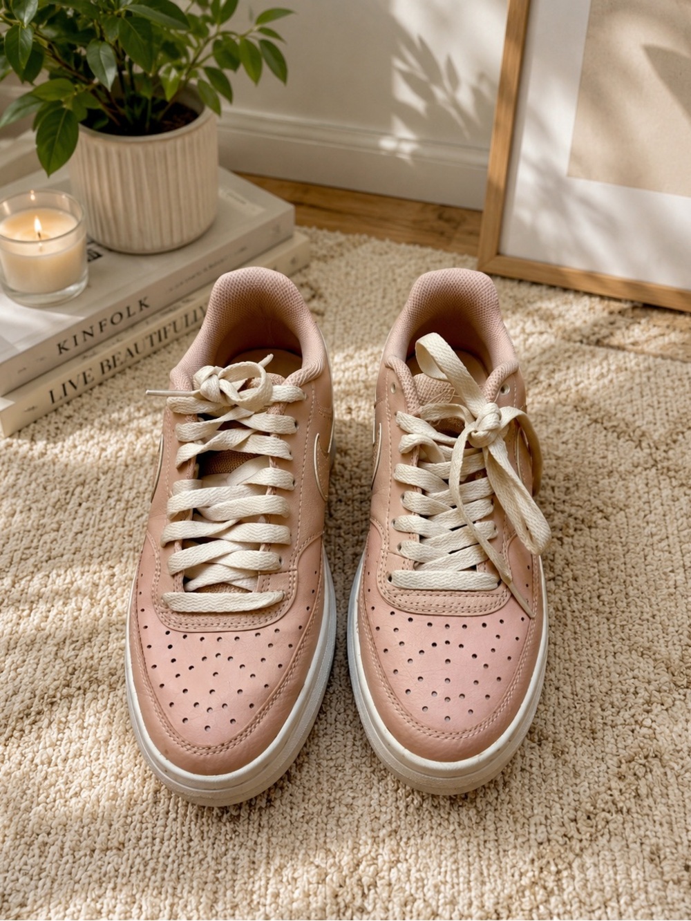 Platform tennis shoes